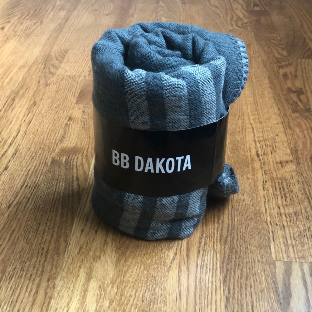 BB Dakota Grey Striped Poncho